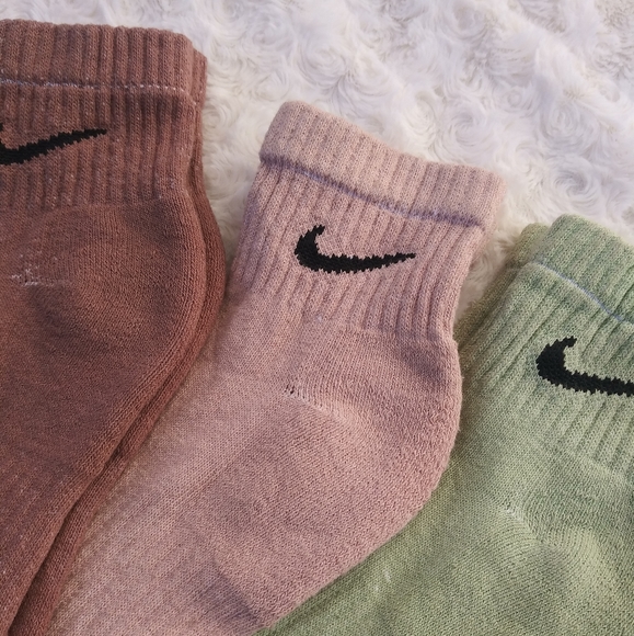 Custom Nike Socks 3pk. - Picture 4 of 8